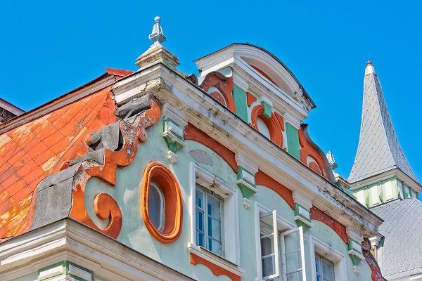Su, Keren 아티스트의 Historic buildings in the old town-Tallinn-Estonia작품입니다.